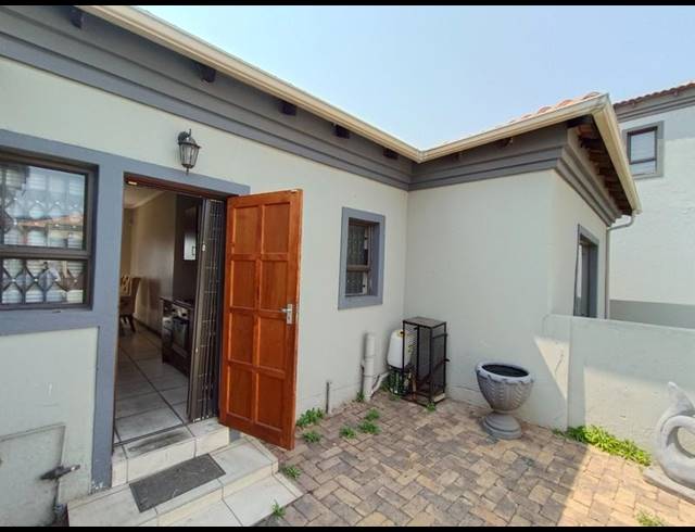 3 BEDROOM HOUSE FOR SALE IN NOORDWYK